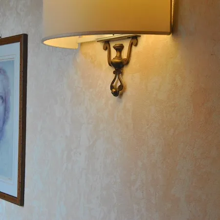 Pavone Hotel Angera